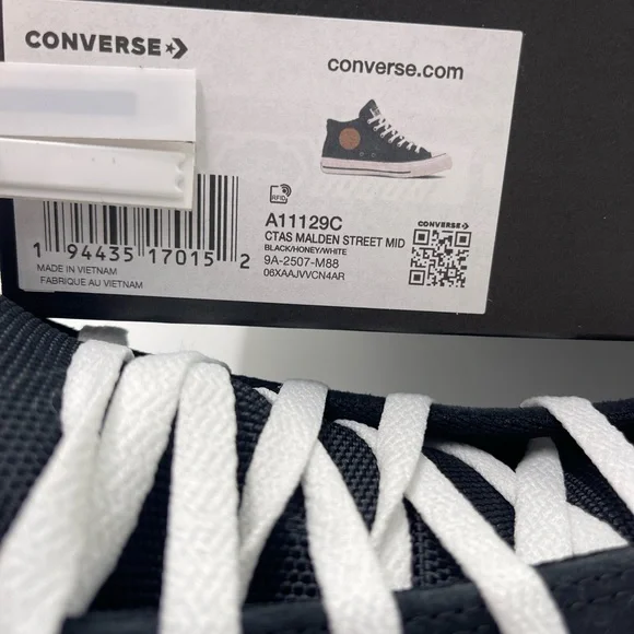 Converse Men’s A11129C
CTAS MALDEN STREET MID
BLACK/HONEY/WHITE Sneakers - Picture 14 of 16